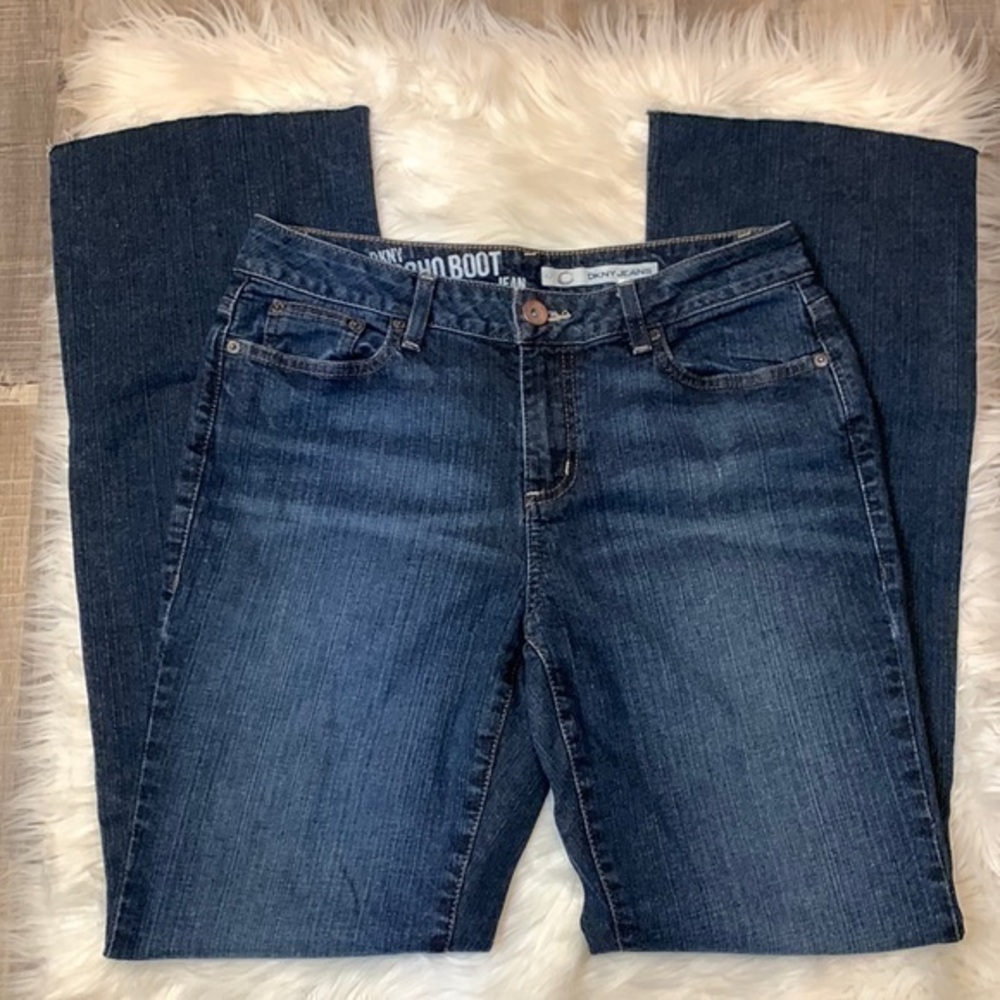 DKNY stretch Soho boot jeans raw hem mid rise 8L